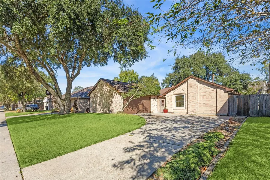 9722 Gusty Winds DR, Houston, TX 77064