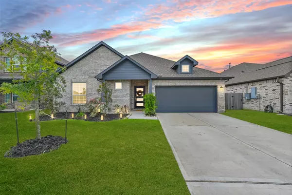 23218 Bordeaux DR,  Alvin,  TX 77511