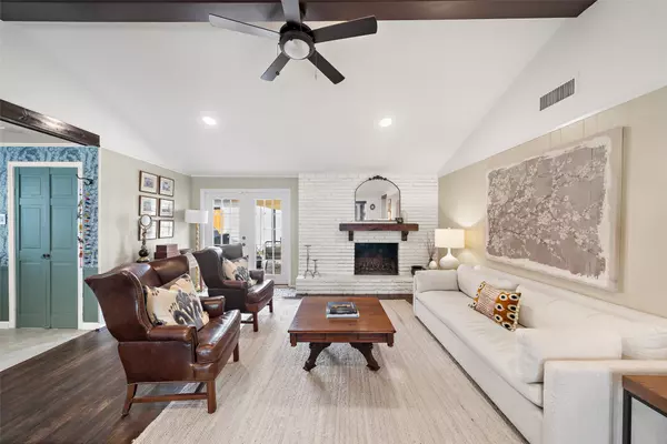 Houston, TX 77042,10718 Ella Lee LN
