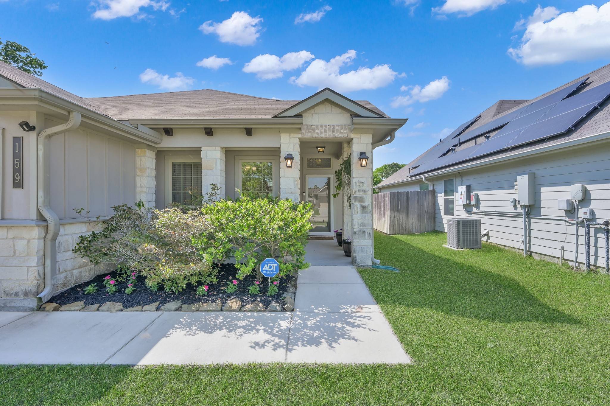 159 Brocks LN, Montgomery, TX 77356