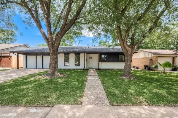 Houston, TX 77015,447 Sevenhampton LN