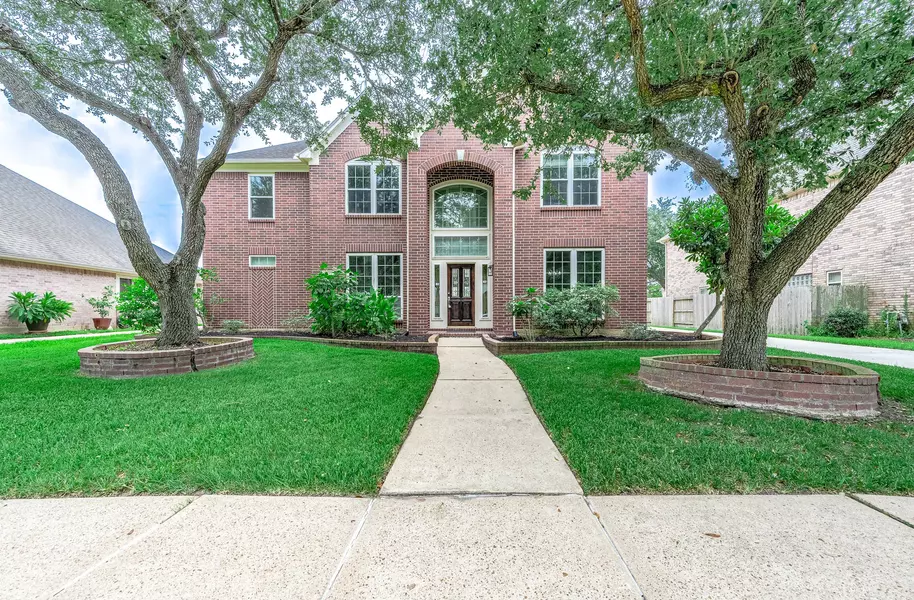 2923 Elsbury LN, Pearland, TX 77584