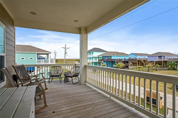 Crystal Beach, TX 77650,977 Crane LN