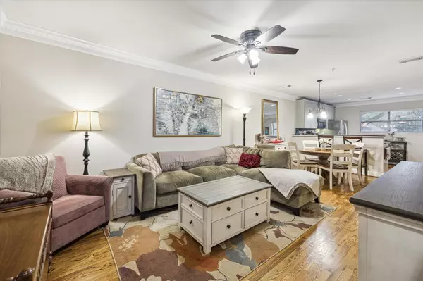 Houston, TX 77008,1342 Rutland ST #203