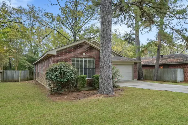 318 Paradise LN, Montgomery, TX 77356