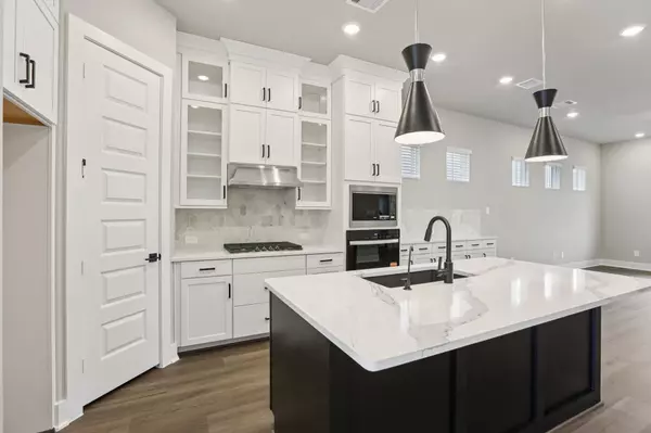 3214 Quiet Sunset DR, Houston, TX 77080