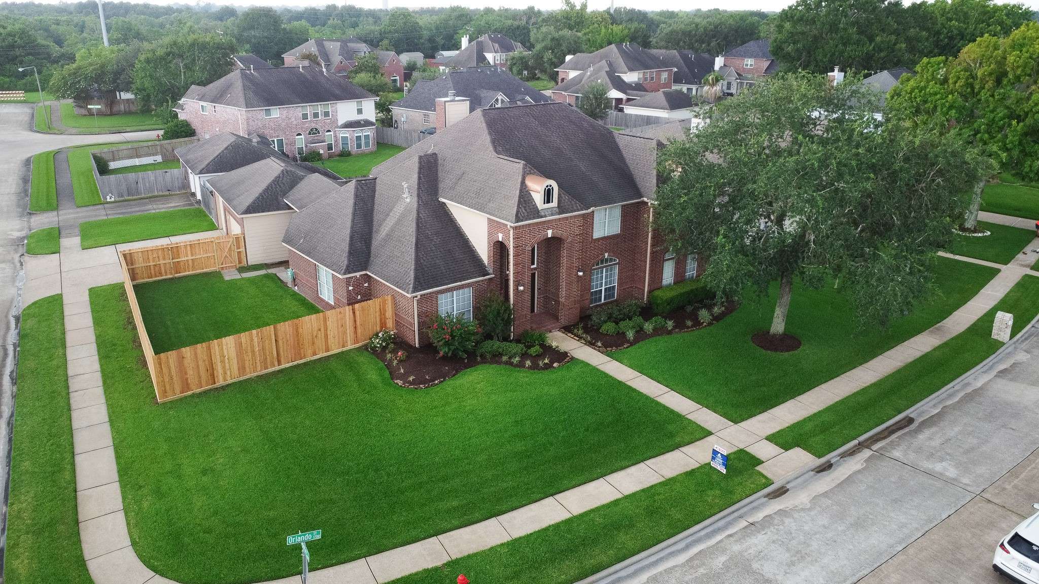 1712 Orlando ST, Friendswood, TX 77546