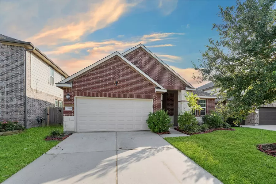 22619 Kenswick Bluff LN, Tomball, TX 77375