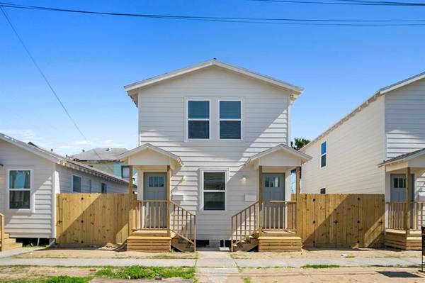710 38th ST #B, Galveston, TX 77550
