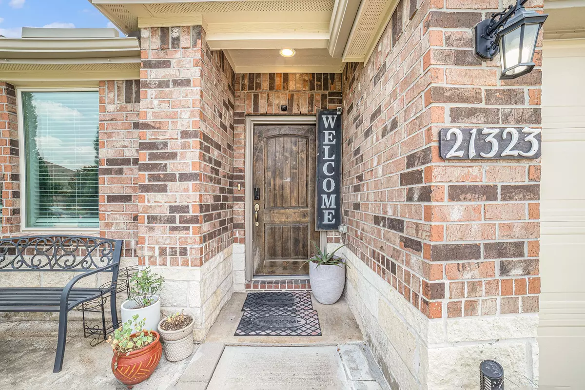 Cypress, TX 77433,21323 Cypress live oak