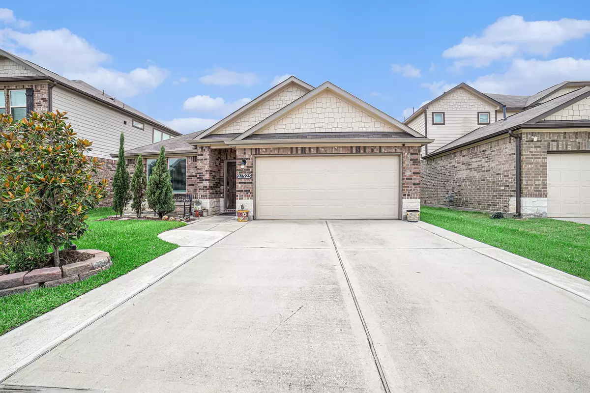 Cypress, TX 77433,21323 Cypress live oak