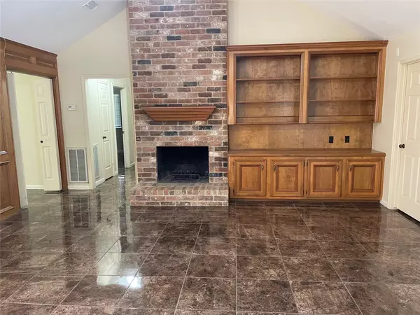 Houston, TX 77083,7207 W Mission Court DR