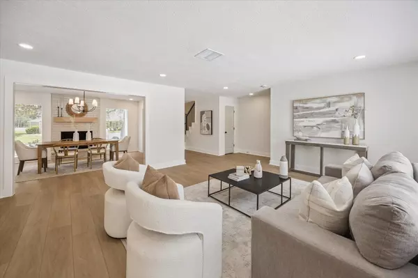 Houston, TX 77042,10902 BURGOYNE RD