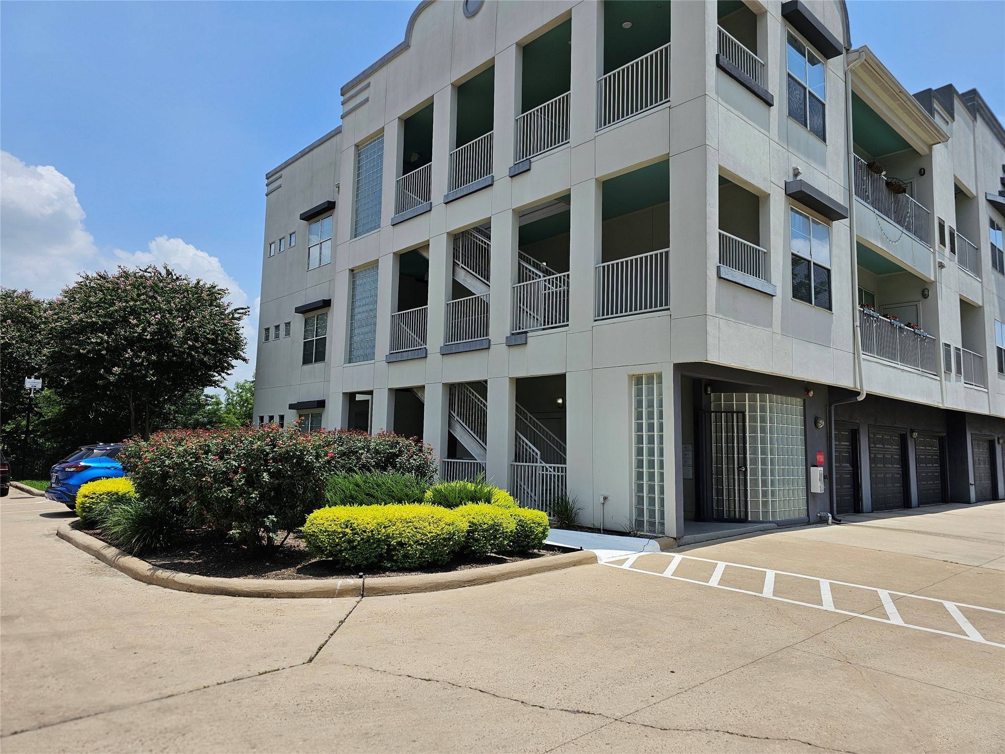 1441 East ST #311,  Houston,  TX 77007