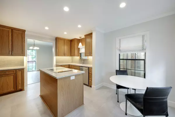 Houston, TX 77005,1832 Albans RD