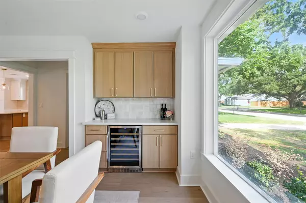 Houston, TX 77042,10047 Meadow Lake LN