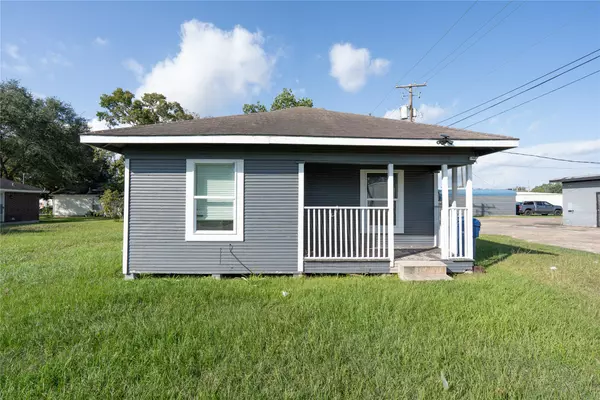 1609 Rugeley ST, Bay City, TX 77414