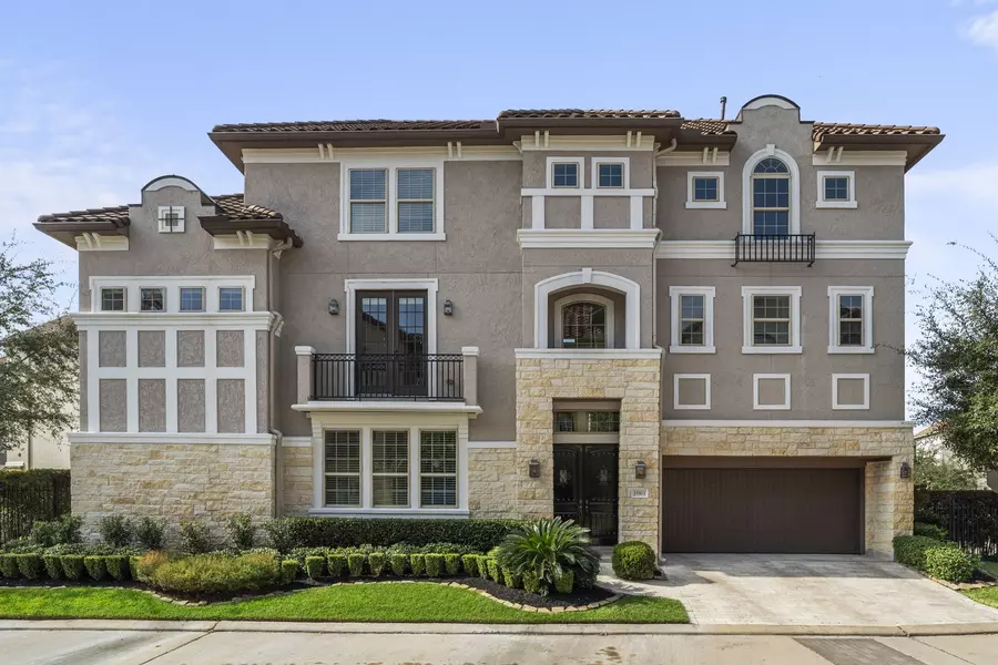 15903 Court ST, Sugar Land, TX 77478