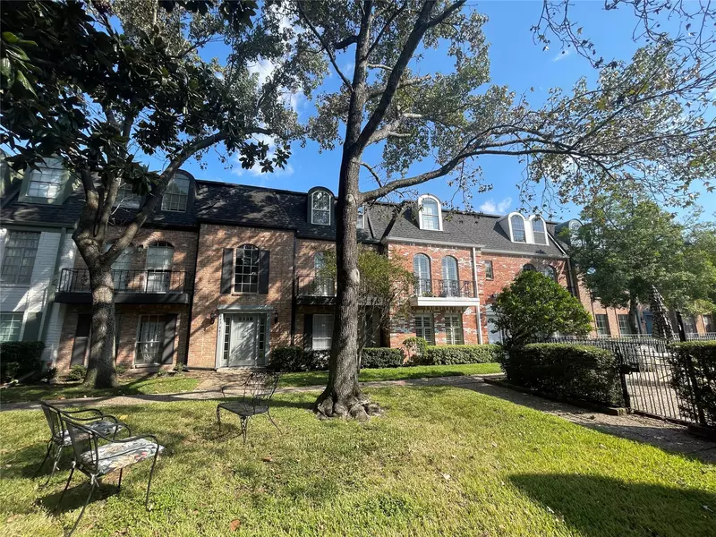 443 N Post Oak Lane LN #443, Houston, TX 77024