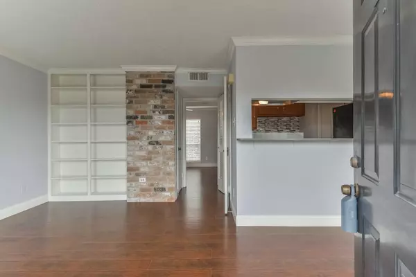 Houston, TX 77057,6402 Del Monte DR #45