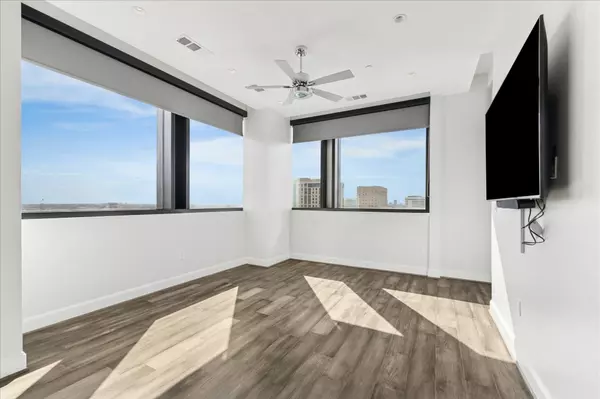 Houston, TX 77002,1211 Caroline ST #1504