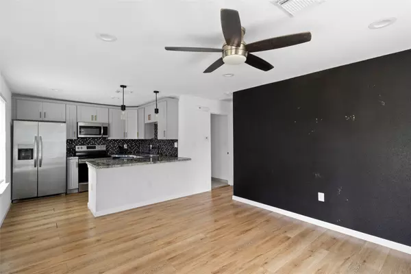 5619 Kittridge ST,  Houston,  TX 77028