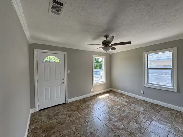 Houston, TX 77022,1013 E 40th ST