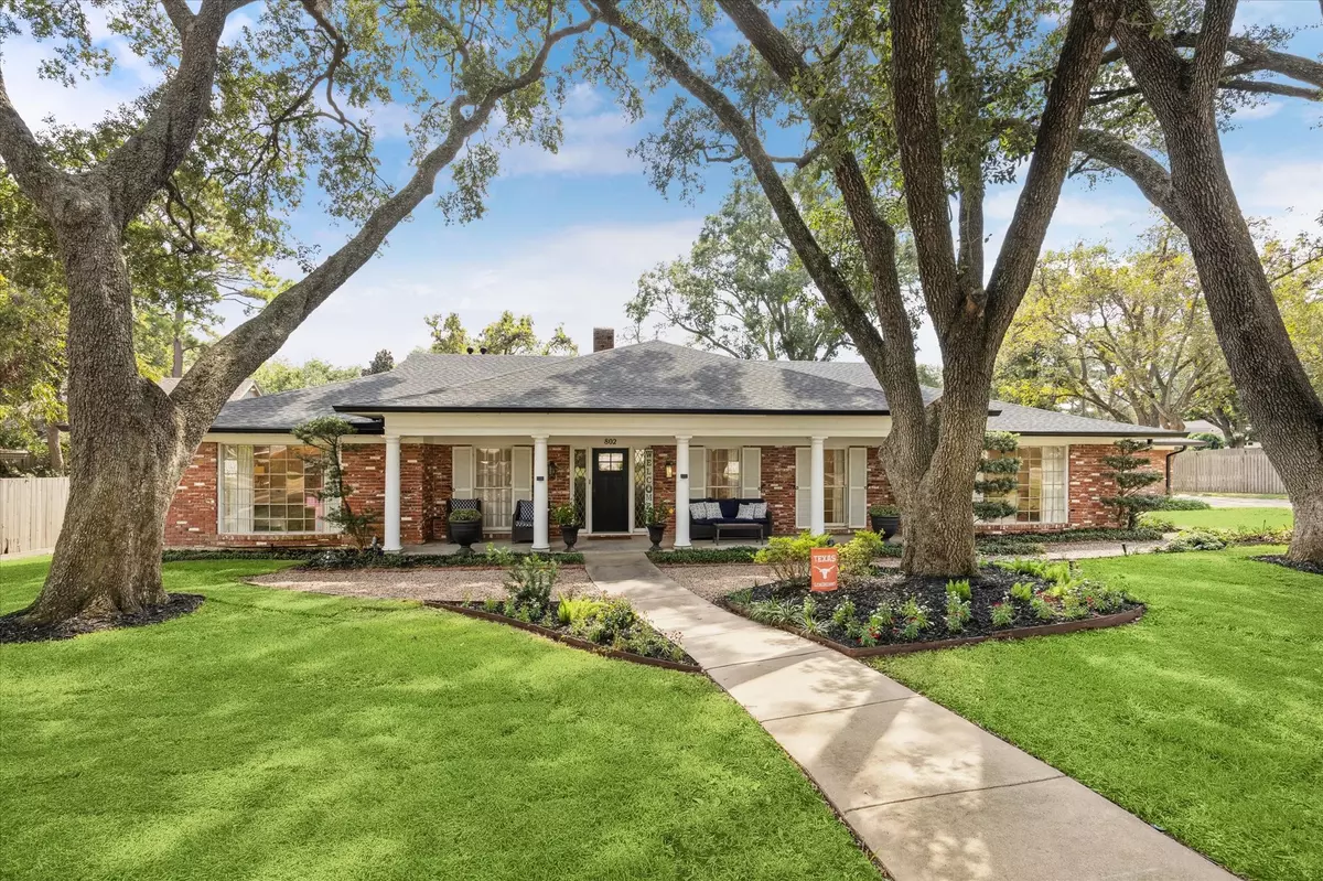 Brenham, TX 77833,802 E Mansfield ST