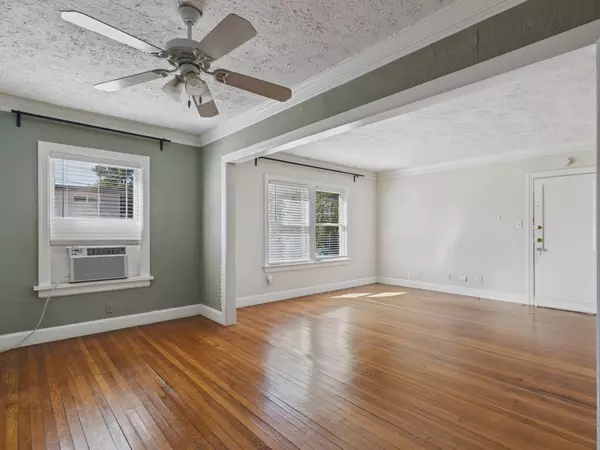 Houston, TX 77098,1920 Richmond AVE #13