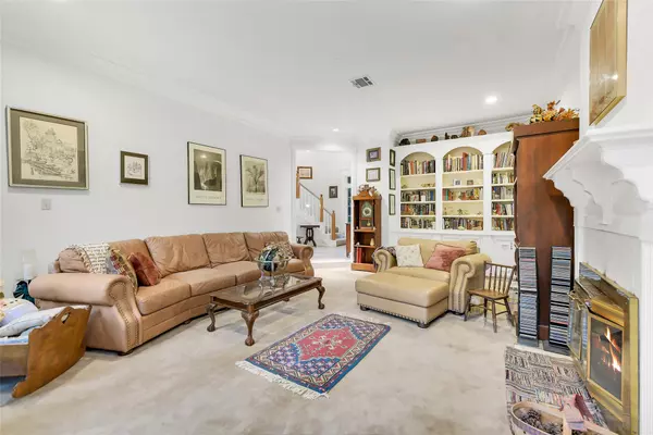 The Woodlands, TX 77381,23 Golden Sunset CIR