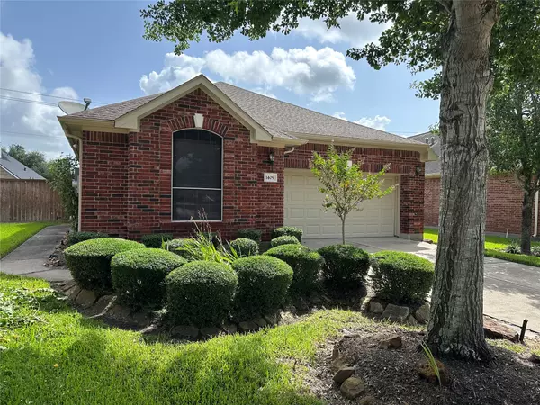1409 Capri Place Lane, Pearland, TX 77581