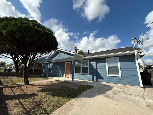 611 N Eastwood ST, Houston, TX 77011