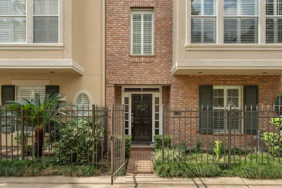 2196 Bancroft ST, Houston, TX 77027