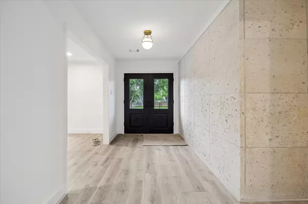 Houston, TX 77096,5035 Heatherglen DR