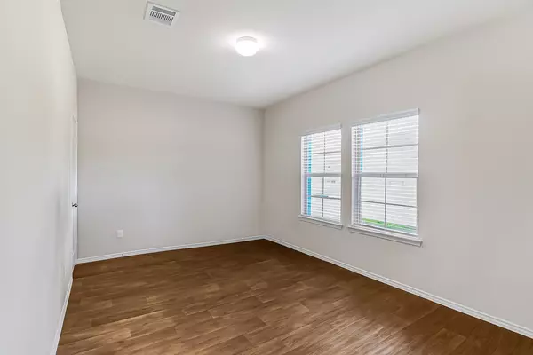 New Caney, TX 77357,18300 Porters Mill CT