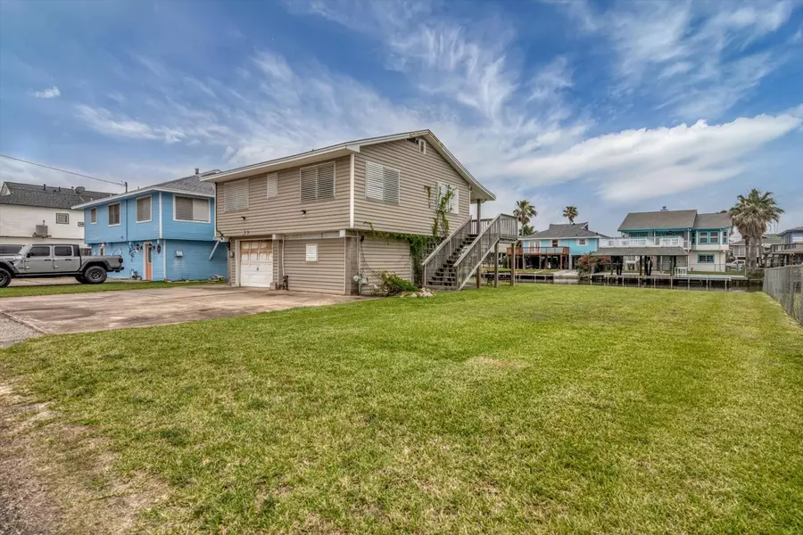 457 Pompano ST, Bayou Vista, TX 77563