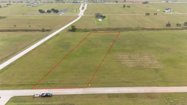 441 Buffalo TRL, Angleton, TX 77515