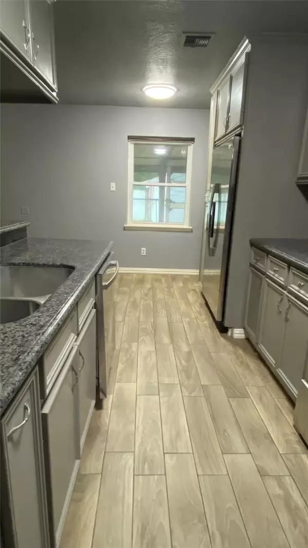 Houston, TX 77047,11910 Hunkler DR