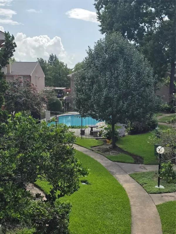 Houston, TX 77015,12955 Woodforest BLVD #81