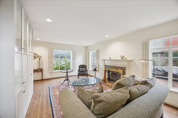 Houston, TX 77019,914 S Shepherd DR