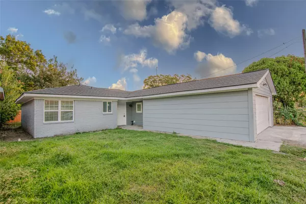 Baytown, TX 77521,2120 Godfrey ST