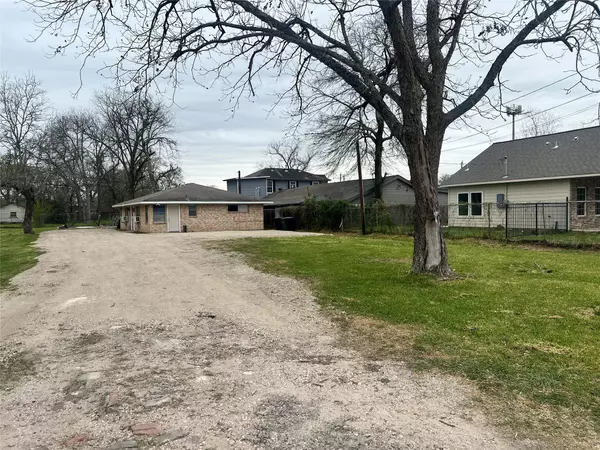 Houston, TX 77016,8713 Peachtree ST #1