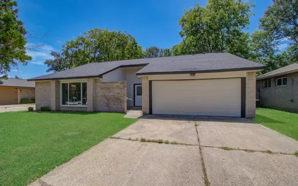2626 S Camden Pkwy, Houston, TX 77067