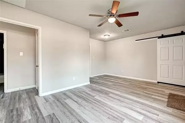 La Marque, TX 77568,515 Bluebonnet DR