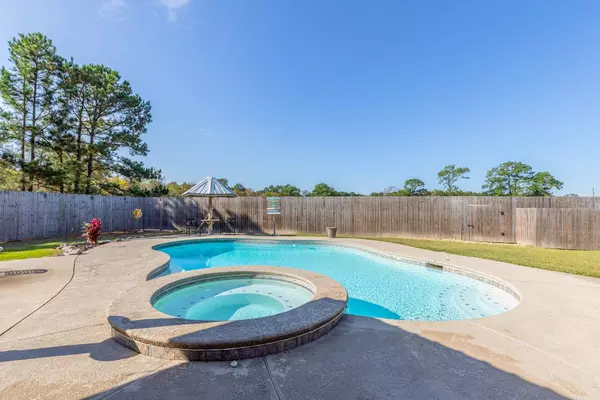 Bridge City, TX 77611,665 Winchester DR