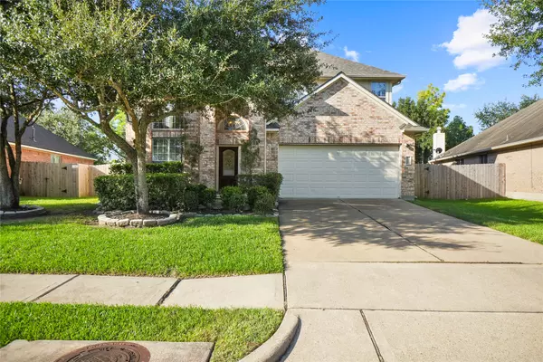 2322 Diamond Springs DR, Pearland, TX 77584