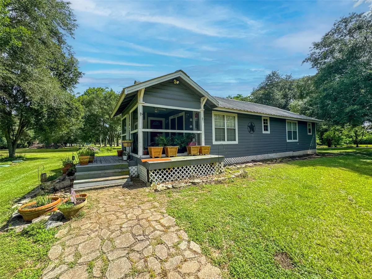Rosharon, TX 77583,7218 County Road 42