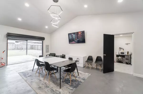 Willis, TX 77318,10864 Pecan ST