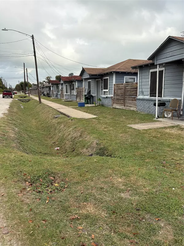 3540 Des Chaumes ST, Houston, TX 77026