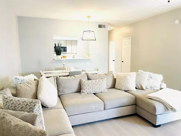 Houston, TX 77036,7284 Regency Square CT #7284